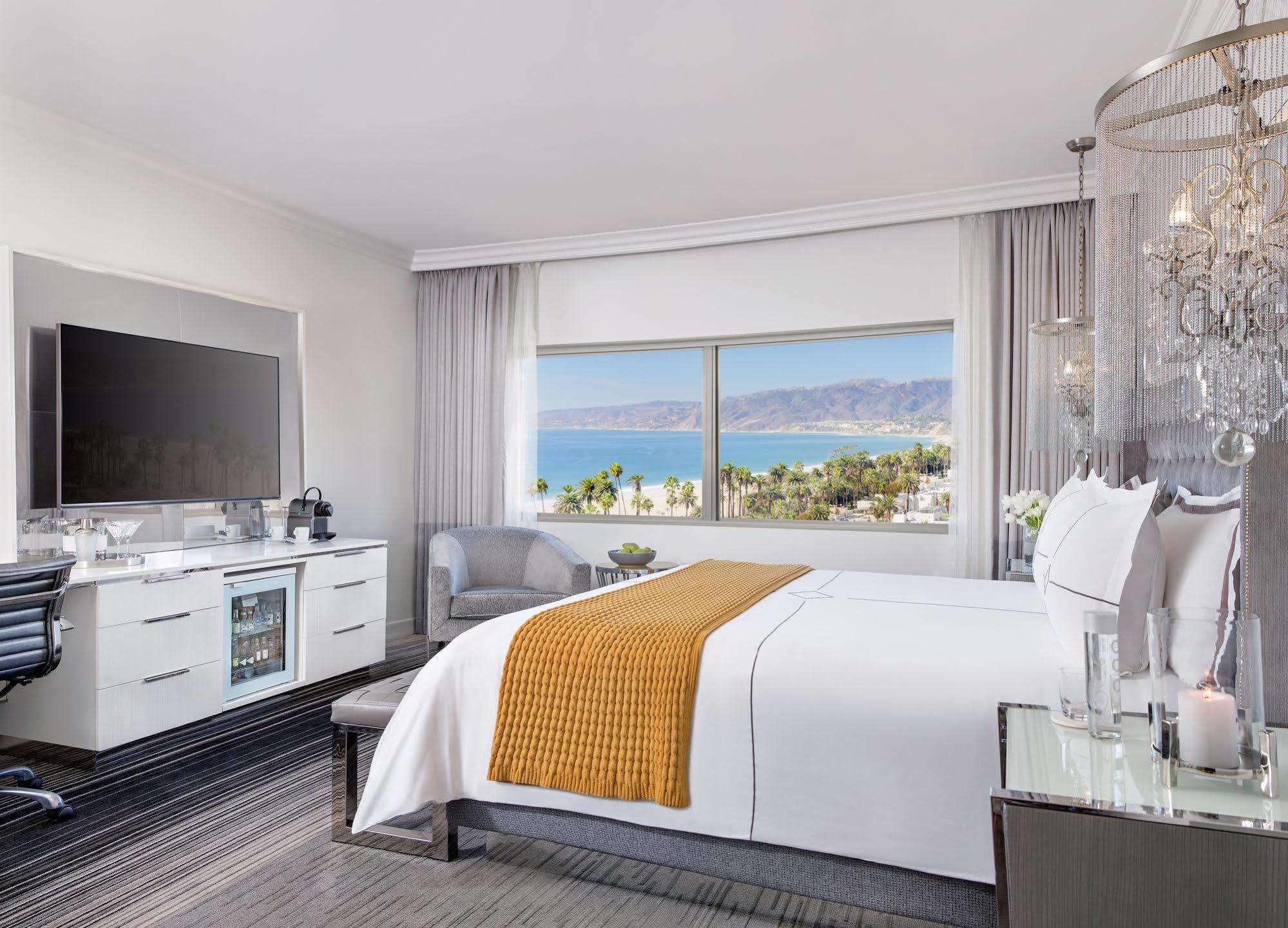 Hotel Huntley 4*